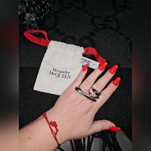 Alexander McQueen Silver Sculpture Double RingALEXANDER MCQUEEN